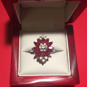 Ladies Fashion Ring Ruby & Diamond